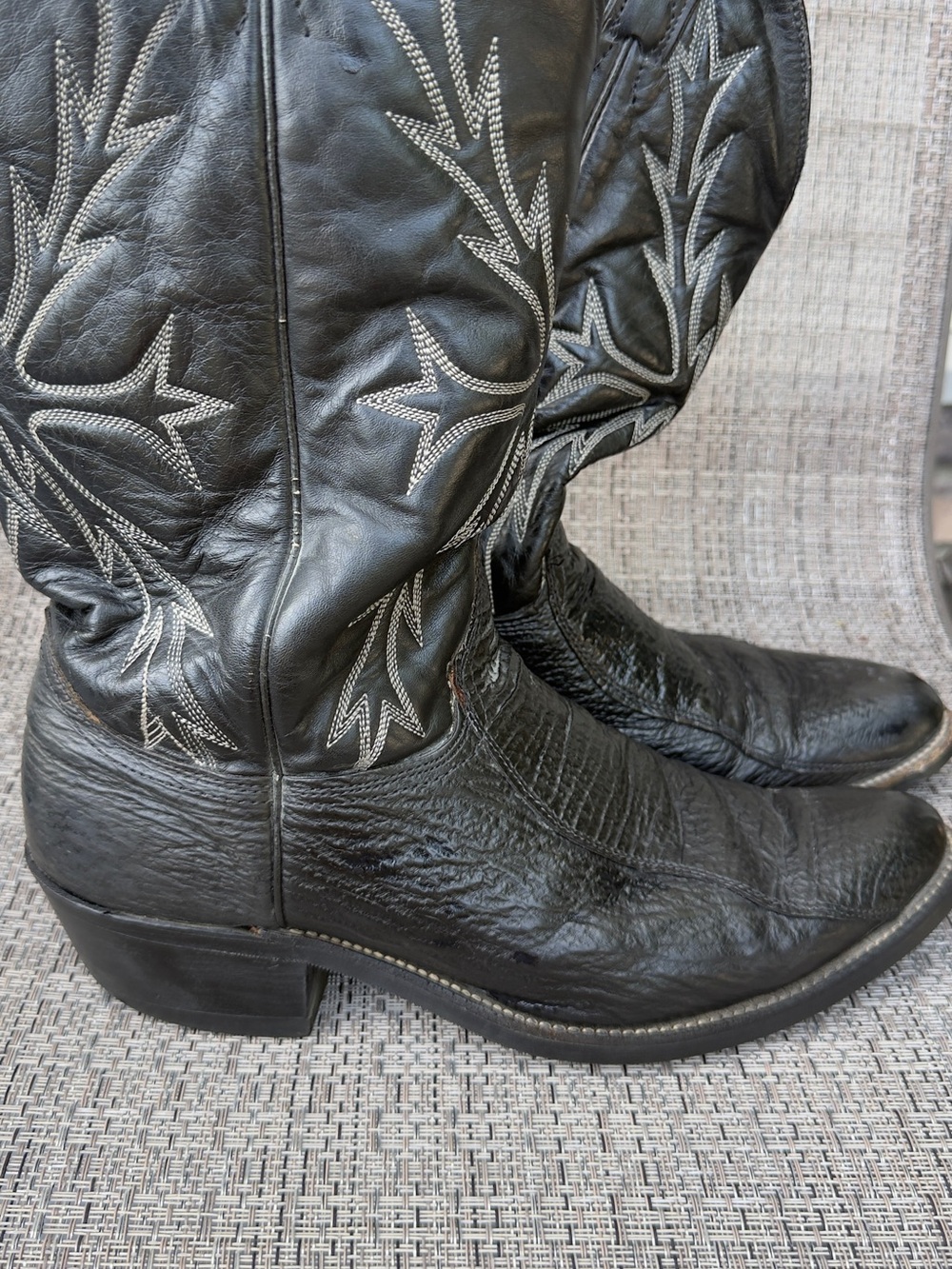 Black Embroidered Western Cowboy Boots 9,5